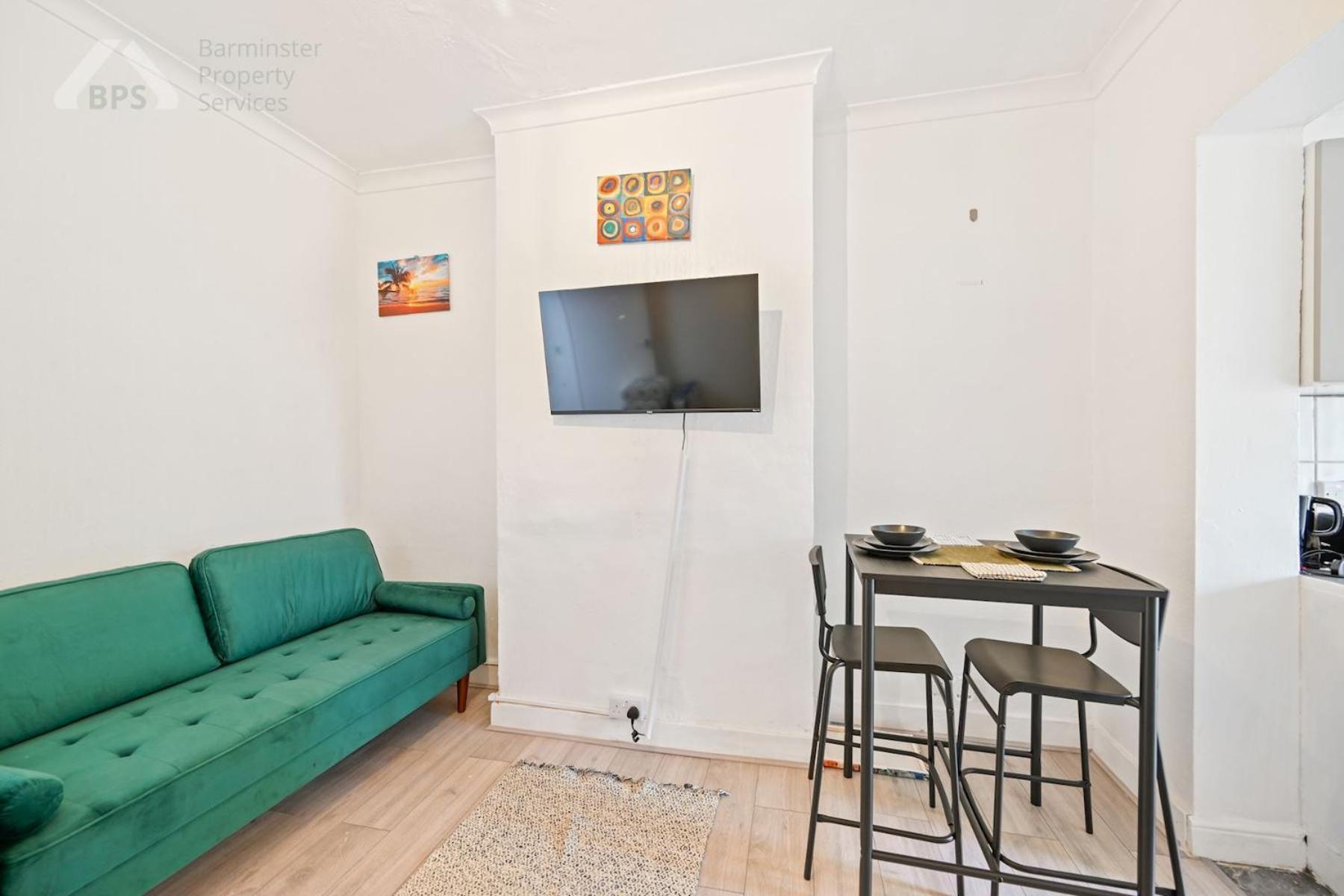 Cosy Tottenham Apartment Sleeps 4 London Eksteriør billede
